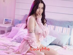 LuckyMia