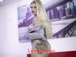 Luna_Hudson