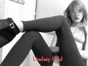 Lindsay_houl