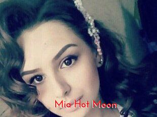 Mia_Hot_Moon