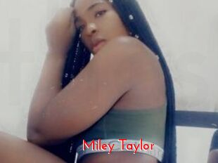 Miley_Taylor