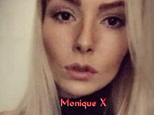 Monique_X